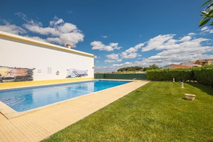 Apartment Alfarmar - Pool, Beach Only A Few Minutes Away Albufeira Zewnętrze zdjęcie